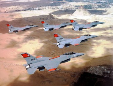 Βίντεο: Δείτε μαχητικά της αιγυπτιακής Αεροπορίας να σαρώνουν στόχους της ISIS